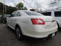 2010 White Platinum Metallic Tri-Coat Ford Taurus Limited  photo #6