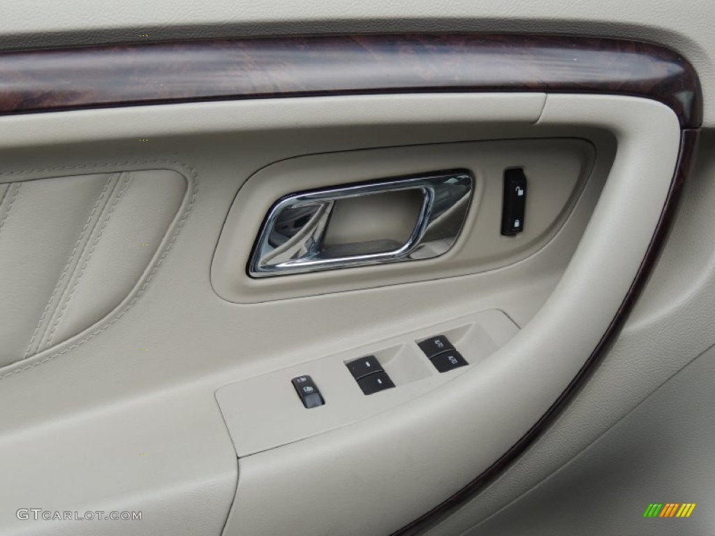 2010 Taurus Limited - White Platinum Metallic Tri-Coat / Light Stone photo #12