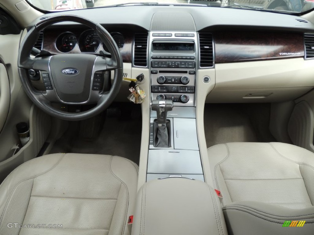 2010 Taurus Limited - White Platinum Metallic Tri-Coat / Light Stone photo #15
