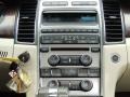 2010 White Platinum Metallic Tri-Coat Ford Taurus Limited  photo #20