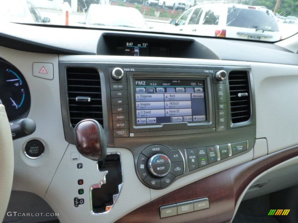 2011 Sienna XLE AWD - Predawn Gray Mica / Light Gray photo #19