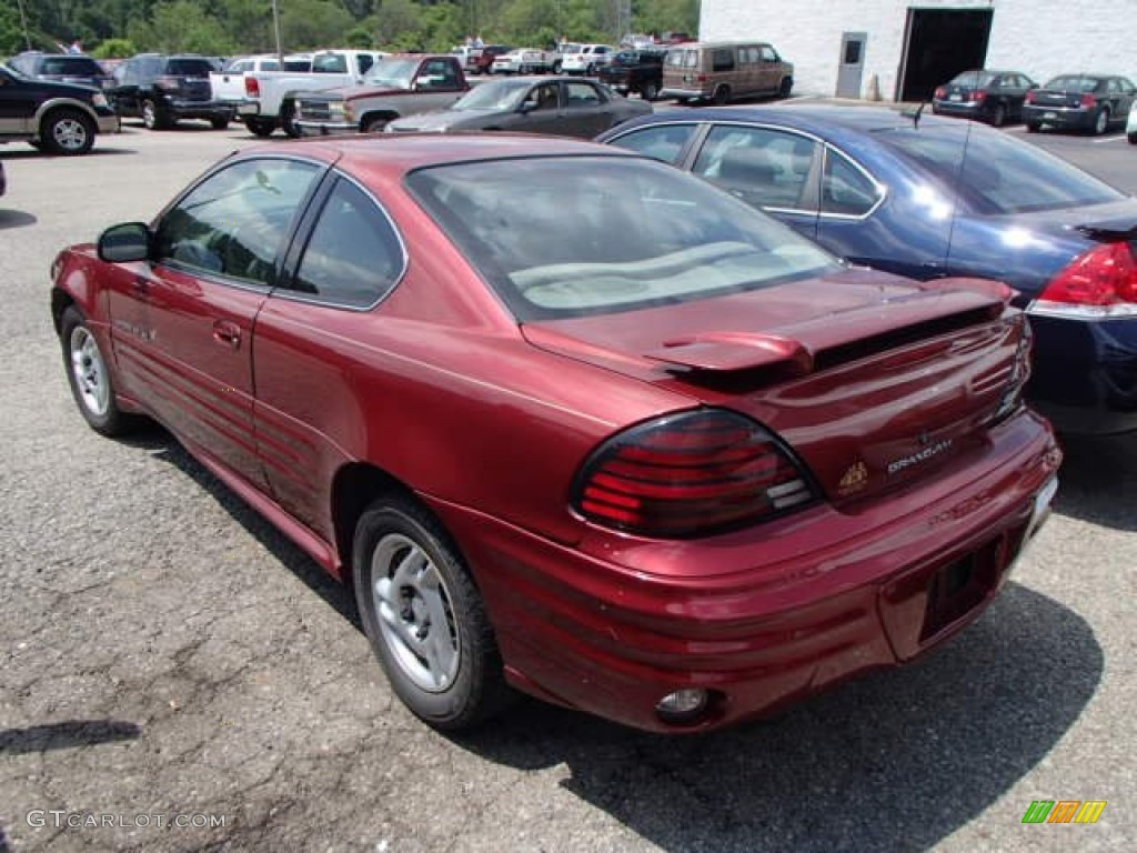 2001 Grand Am SE Coupe - Redfire Metallic / Dark Taupe photo #4