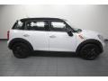 Light White - Cooper Countryman Photo No. 7