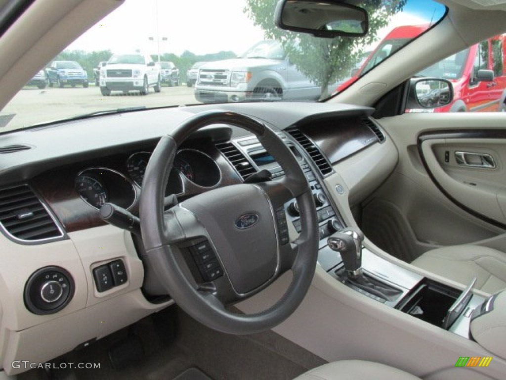 2011 Ford Taurus Limited Dashboard Photos