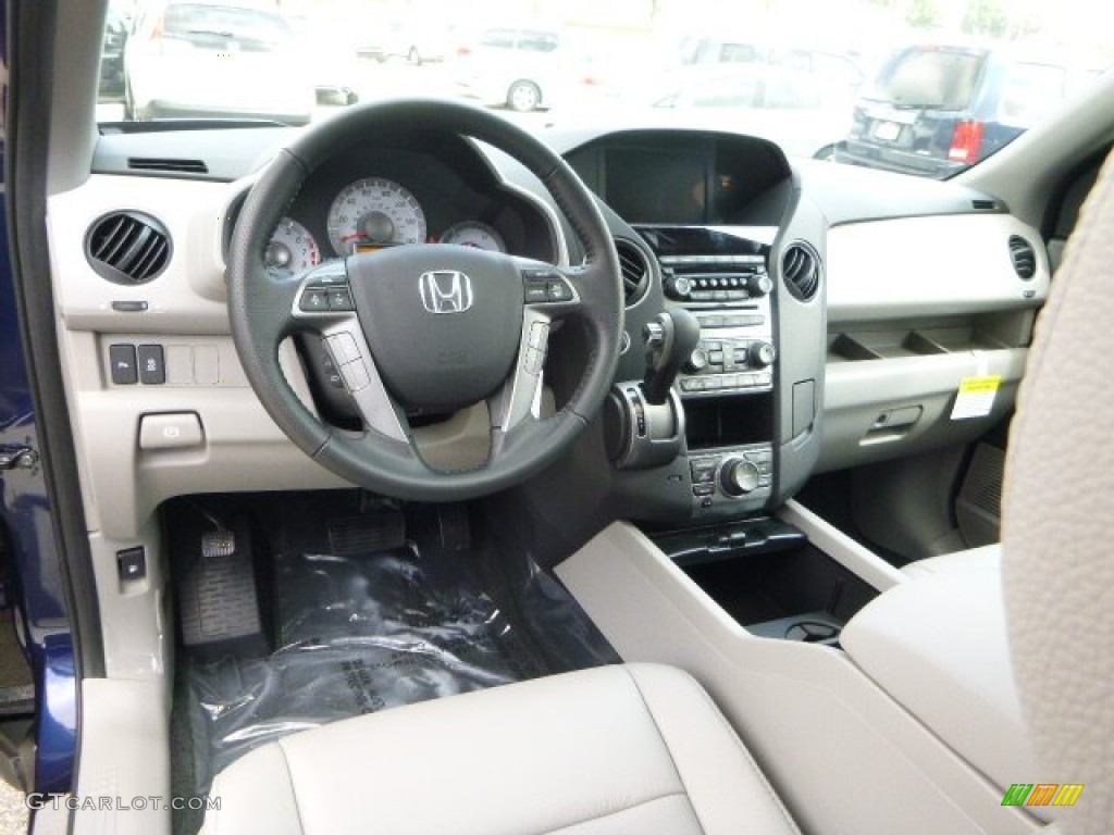 Gray Interior 2013 Honda Pilot Touring 4WD Photo #83753446
