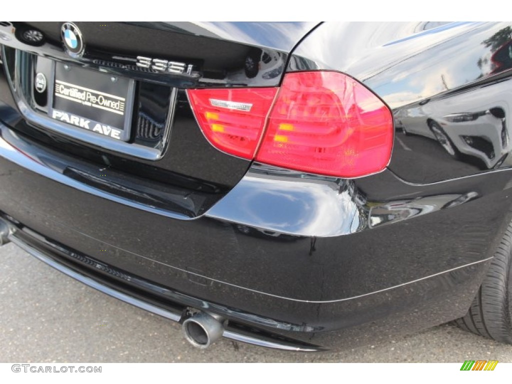 2011 3 Series 335i xDrive Sedan - Jet Black / Oyster/Black Dakota Leather photo #22