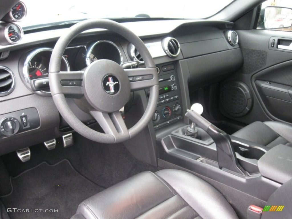 Black Interior 2008 Ford Mustang Shelby GT Coupe Photo #83753698