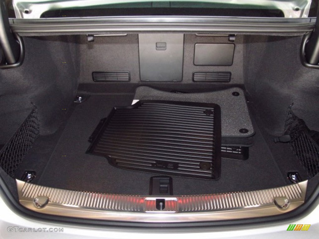 2014 Audi S8 quattro S Trunk Photo #83756611