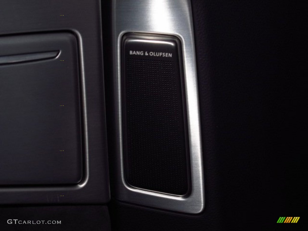 2014 Audi S8 quattro S Audio System Photo #83756944
