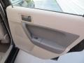 Black - Focus SE Sedan Photo No. 28