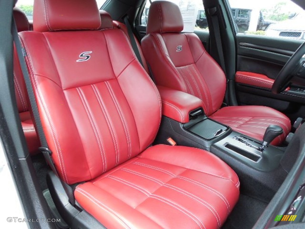 2013 Chrysler 300 S V8 Interior Color Photos