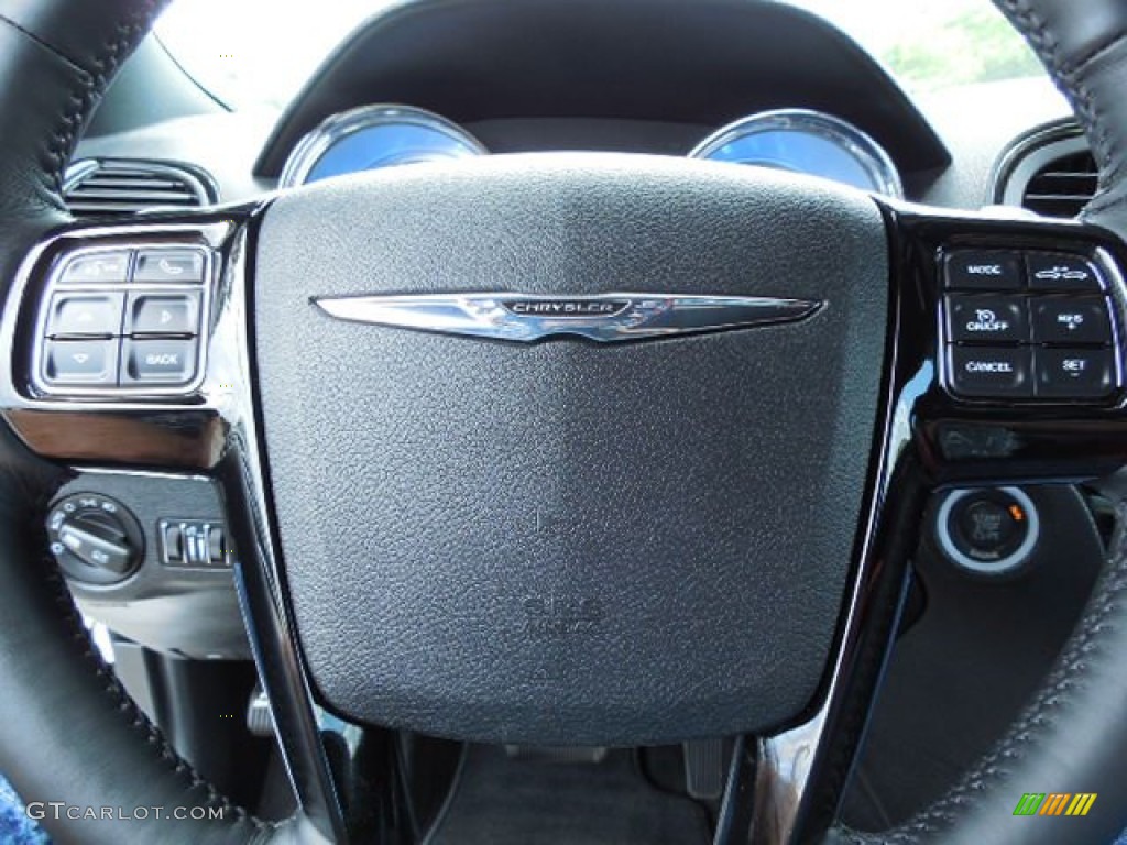 2013 Chrysler 300 S V8 Controls Photos