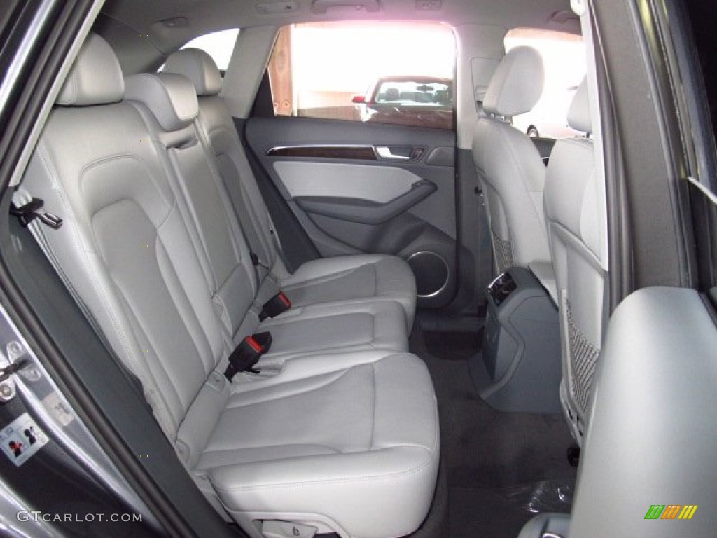 2014 Audi Q5 3.0 TDI quattro Rear Seat Photo #83760568
