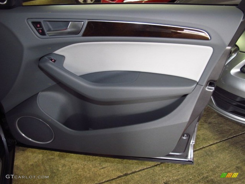 2014 Audi Q5 3.0 TDI quattro Titanium Gray Door Panel Photo #83760586