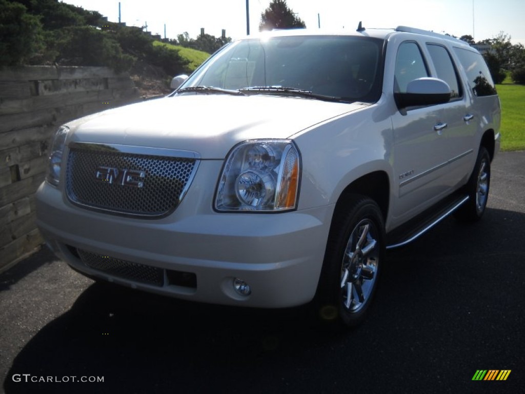 White Diamond Tricoat GMC Yukon