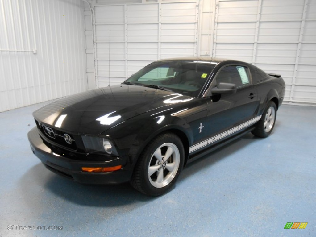 2007 Mustang V6 Premium Coupe - Black / Light Graphite photo #2