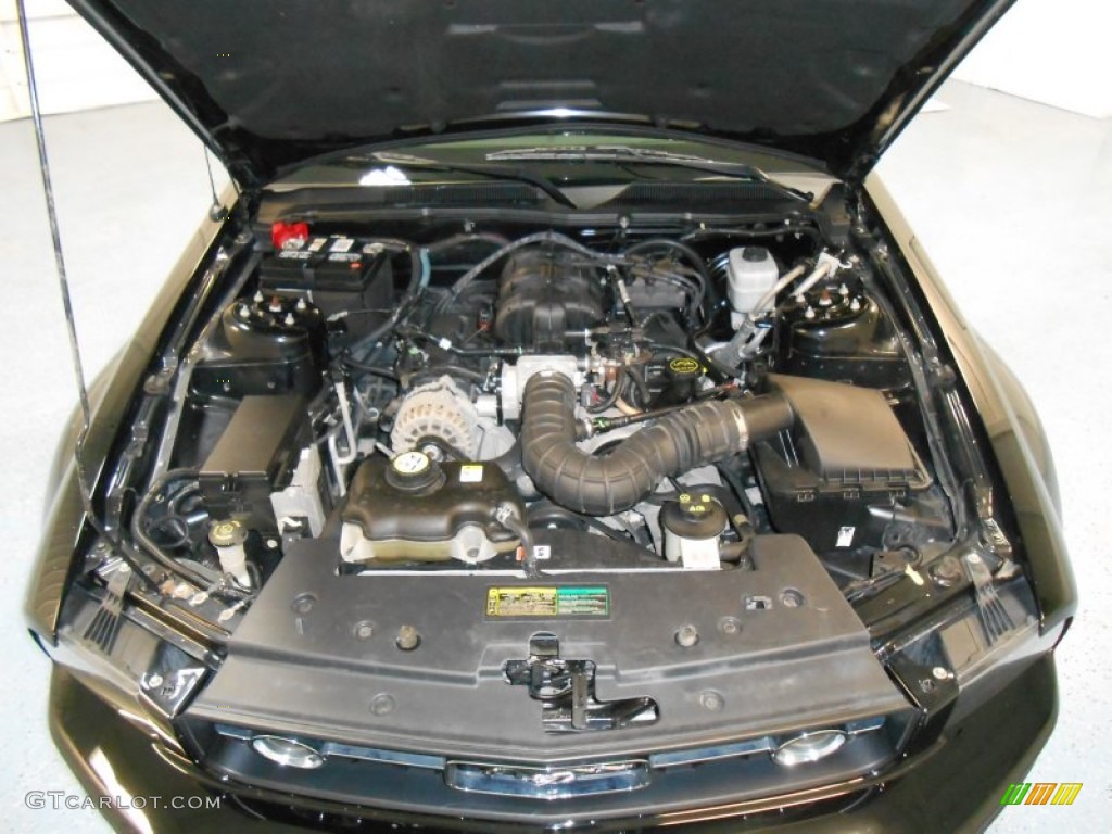 2007 Mustang V6 Premium Coupe - Black / Light Graphite photo #9