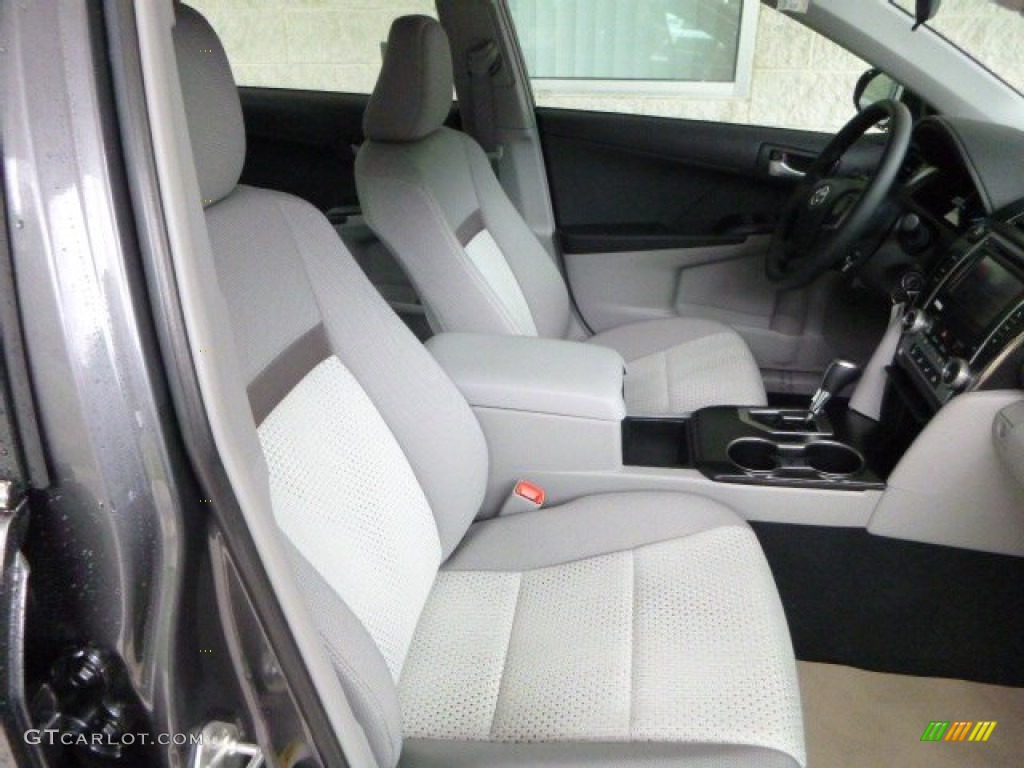 2013 Camry L - Magnetic Gray Metallic / Ash photo #9