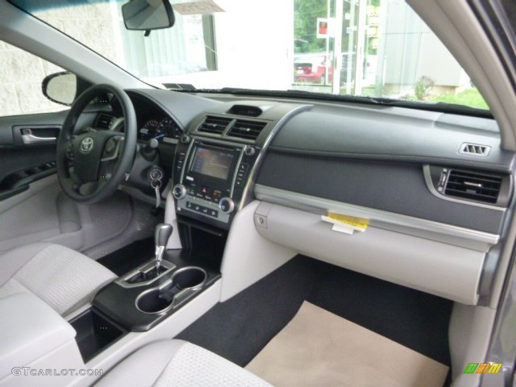 2013 Camry L - Magnetic Gray Metallic / Ash photo #10