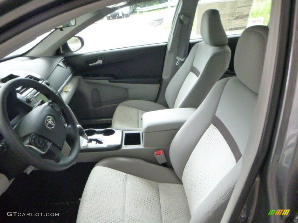 2013 Camry L - Magnetic Gray Metallic / Ash photo #12