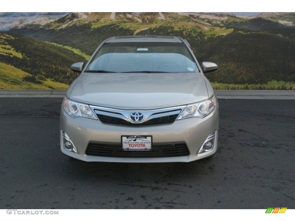 2013 Camry Hybrid XLE - Champagne Mica / Ivory photo #3