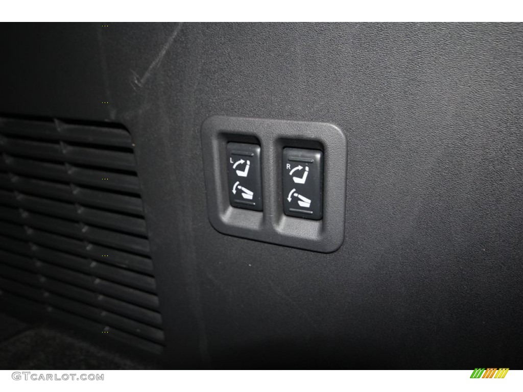 2010 QX 56 - Silver Graphite / Graphite photo #41