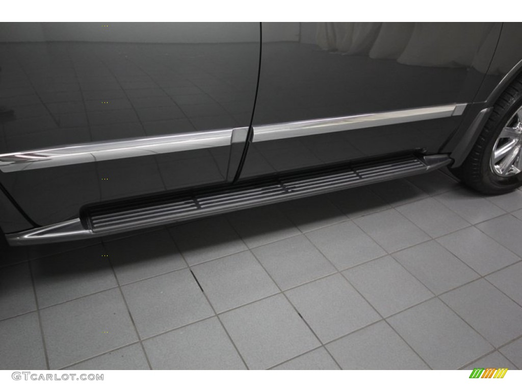 2010 QX 56 - Silver Graphite / Graphite photo #51