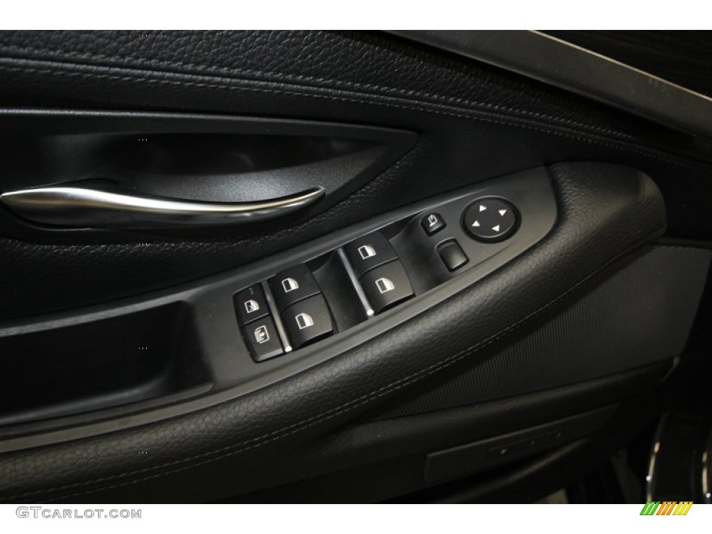 2011 5 Series 550i Sedan - Black Sapphire Metallic / Black photo #16