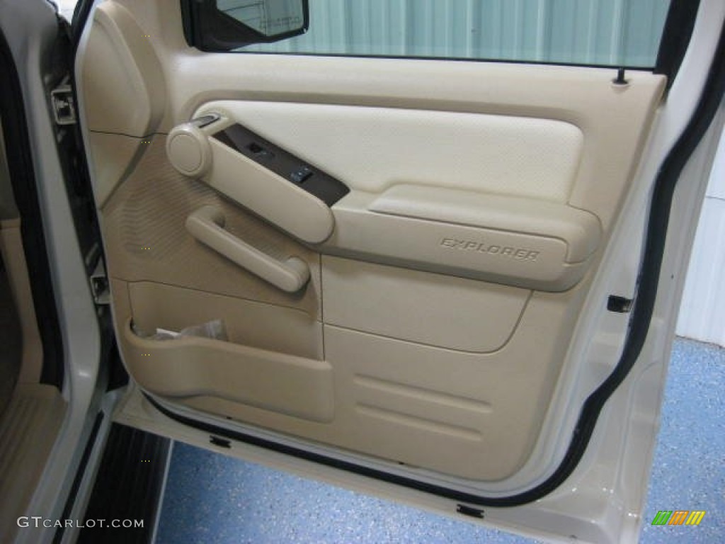 2006 Explorer Limited 4x4 - Cashmere Tri-Coat / Camel photo #17