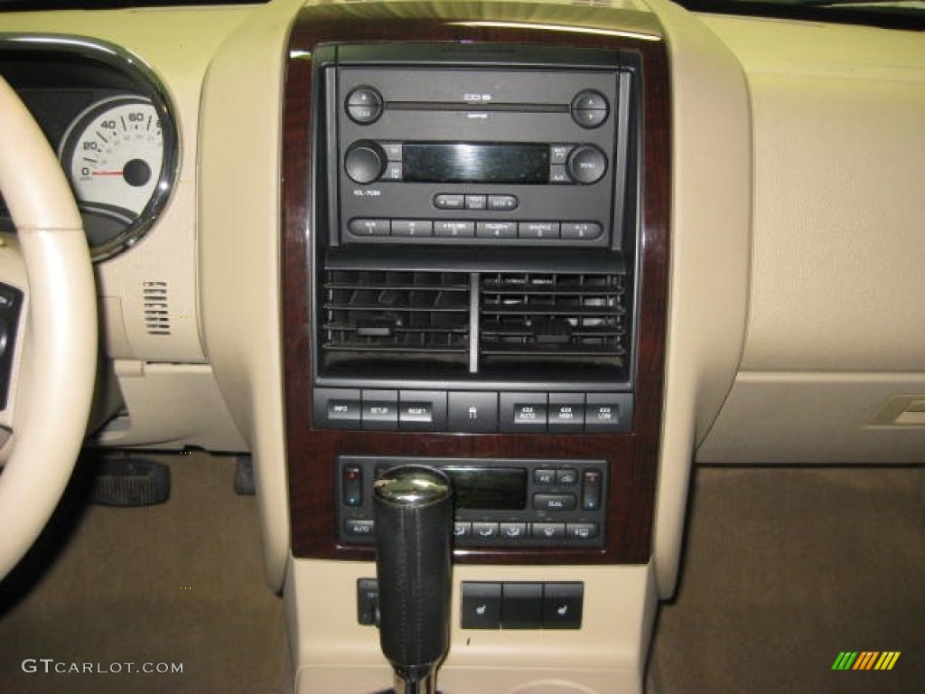 2006 Explorer Limited 4x4 - Cashmere Tri-Coat / Camel photo #25