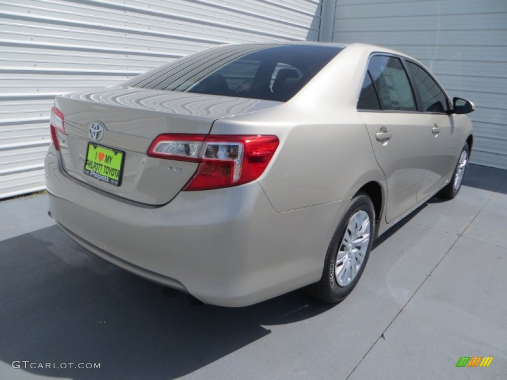 2013 Camry LE - Champagne Mica / Ivory photo #4