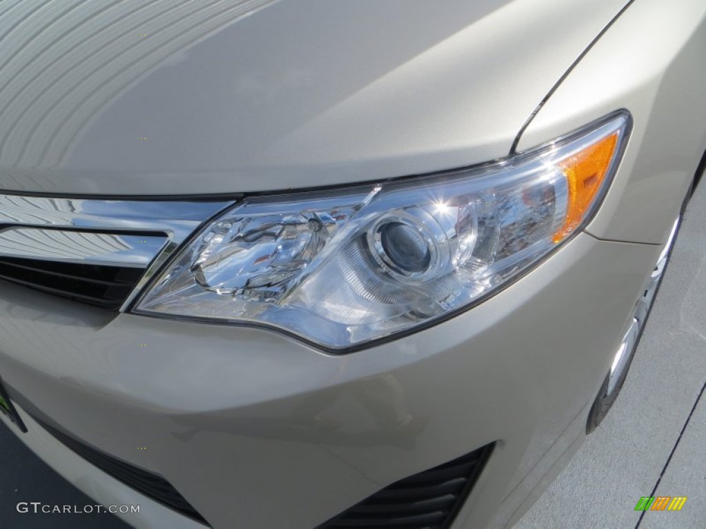2013 Camry LE - Champagne Mica / Ivory photo #9