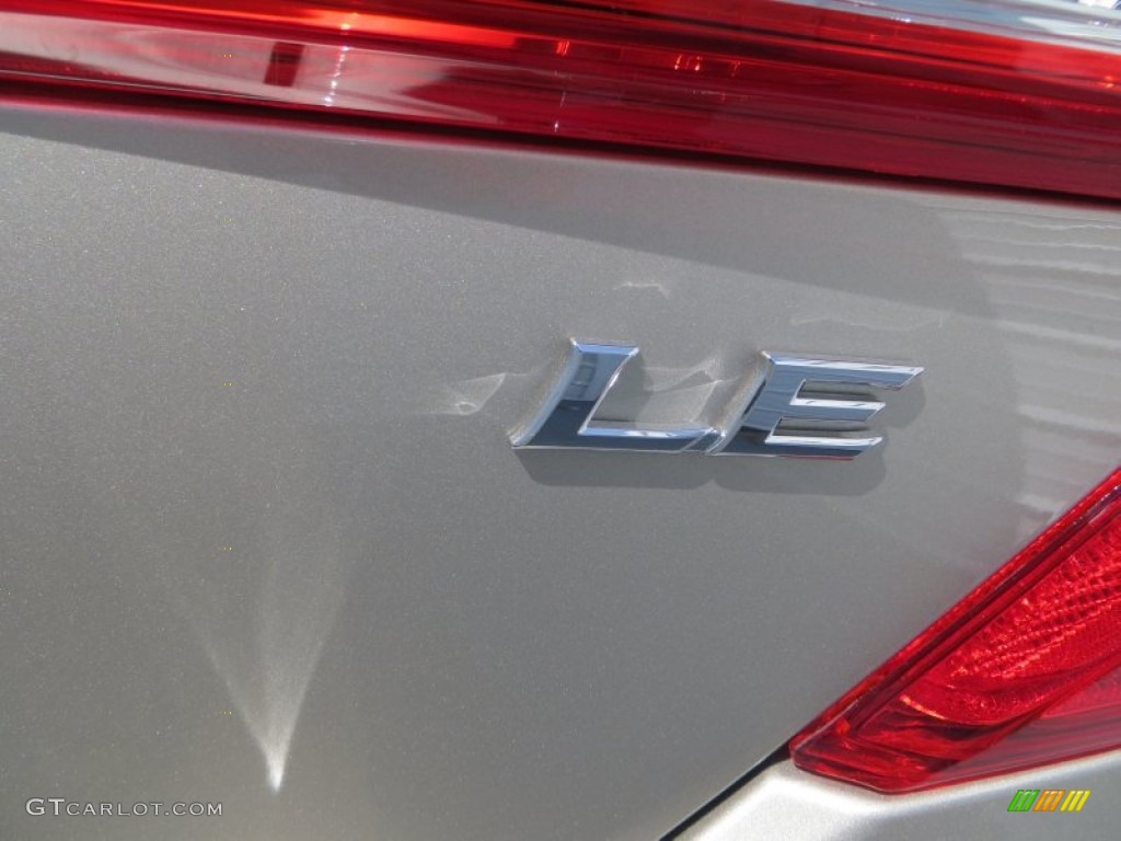 2013 Camry LE - Champagne Mica / Ivory photo #13