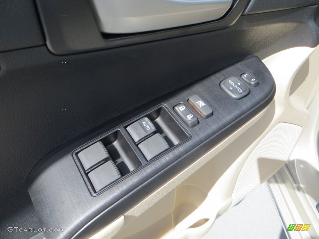 2013 Camry LE - Champagne Mica / Ivory photo #22