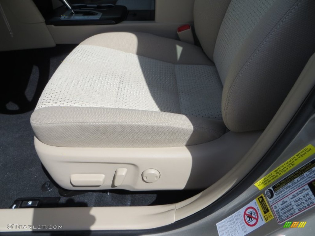 2013 Camry LE - Champagne Mica / Ivory photo #24