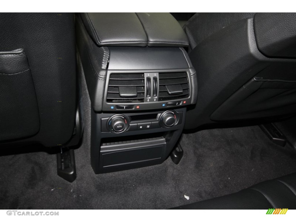 2014 BMW X6 M M xDrive Controls Photo #83770330