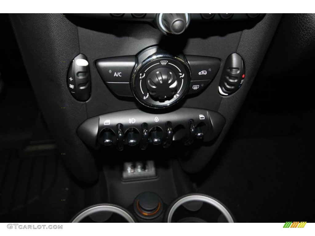 2013 Cooper S Coupe - Pepper White / Carbon Black photo #16