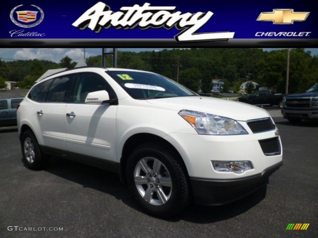 White Chevrolet Traverse