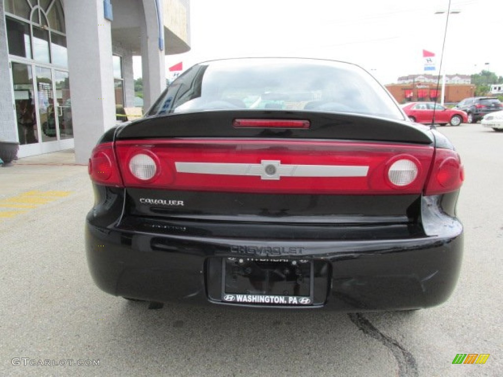 2003 Cavalier Sedan - Black / Graphite Gray photo #8