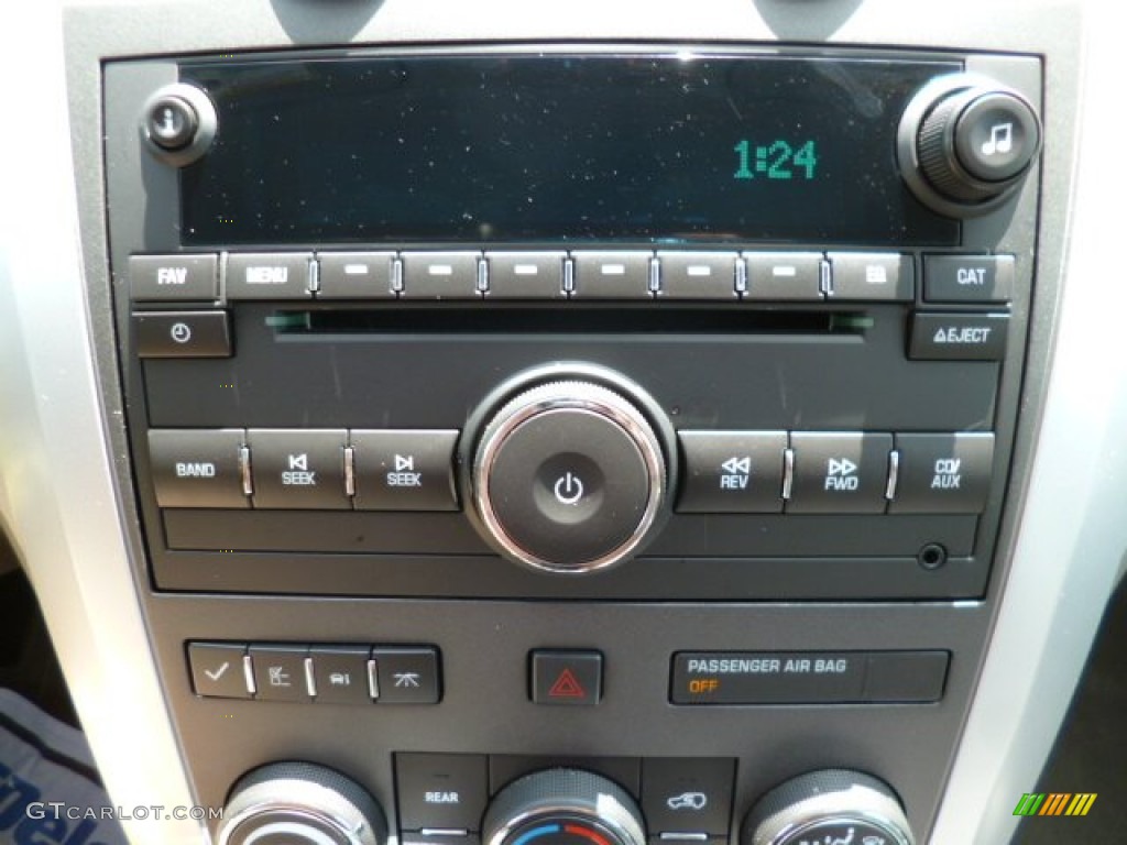 2012 Traverse LT AWD - White / Dark Gray/Light Gray photo #19