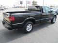 Onyx Black - S10 LS Extended Cab 4x4 Photo No. 7