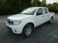 2013 Glacier White Nissan Frontier SV V6 Crew Cab 4x4  photo #3