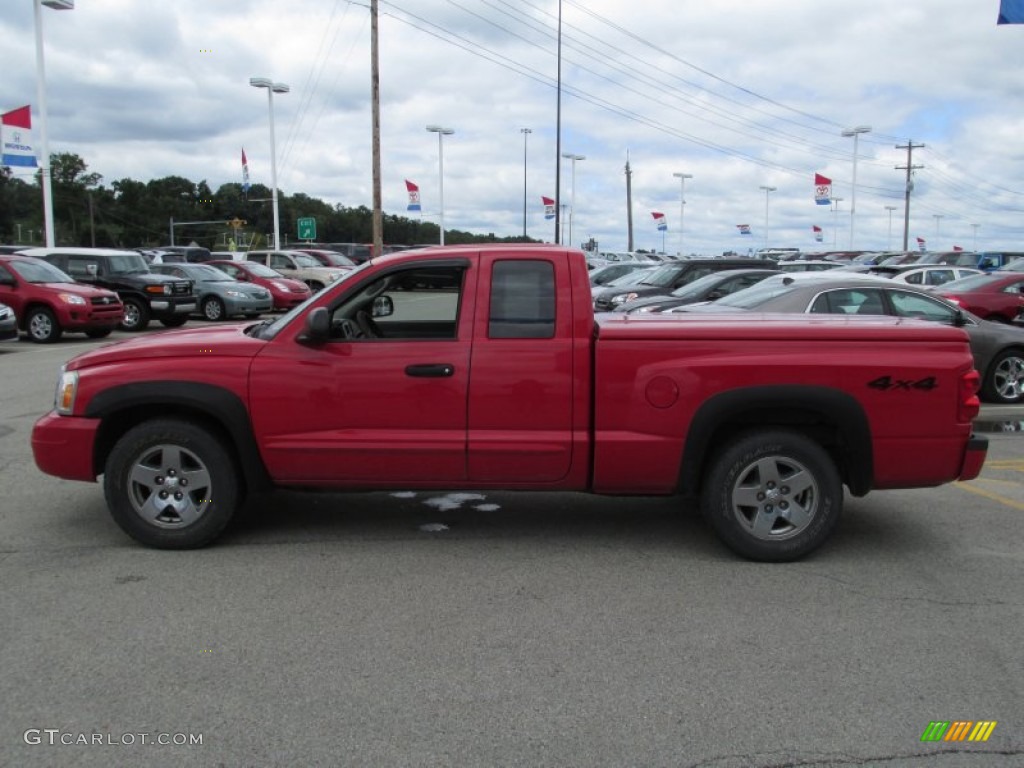 Flame Red 2005 Dodge Dakota SLT Club Cab 4x4 Exterior Photo #83778114