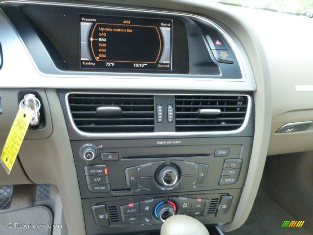 2011 Audi A5 2.0T quattro Convertible Controls Photos
