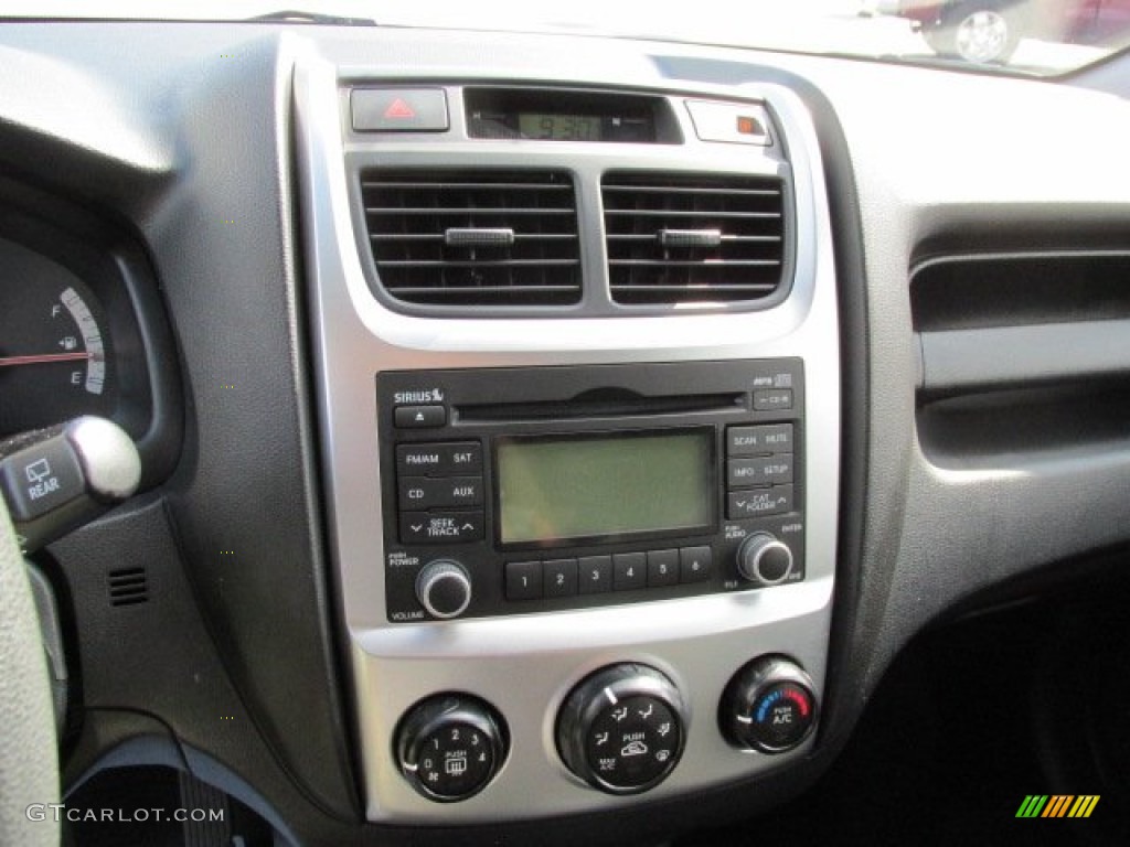 2009 Kia Sportage LX V6 4x4 Controls Photo #83782513