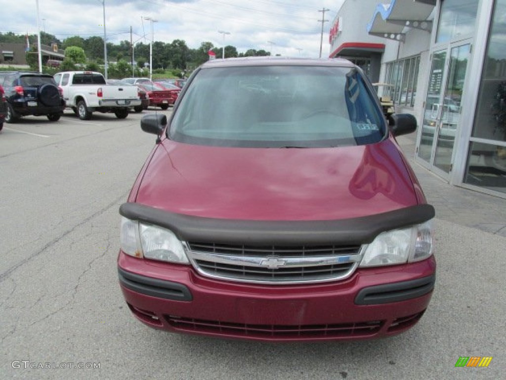 2004 Venture Plus - Sport Red Metallic / Medium Gray photo #3
