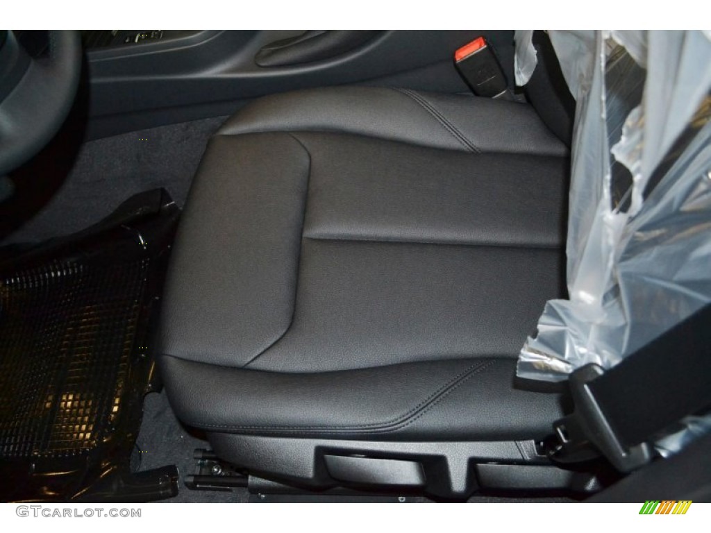 2013 3 Series 320i Sedan - Jet Black / Black photo #7