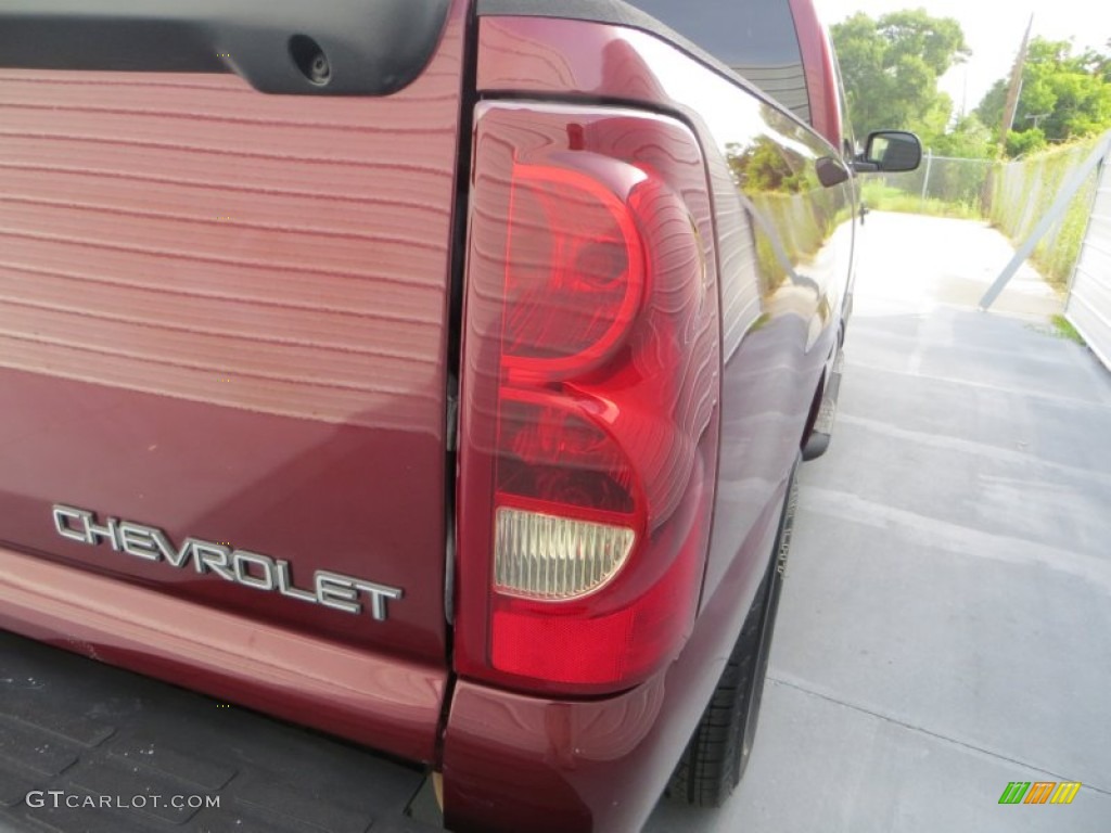 2003 Silverado 1500 LS Extended Cab - Dark Carmine Red Metallic / Medium Gray photo #15