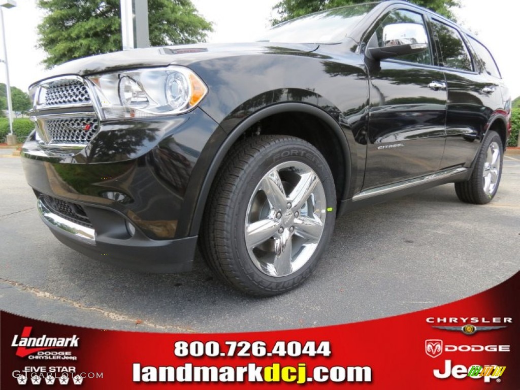 Brilliant Black Crystal Pearl Dodge Durango