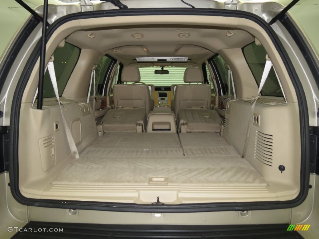 2008 Lincoln Navigator Luxury Trunk Photos